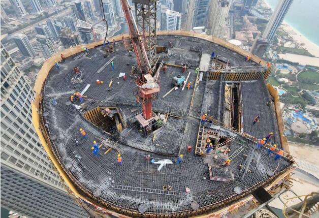 中铁十八局集团承建的全球最高酒店类建主体结构顺利封顶