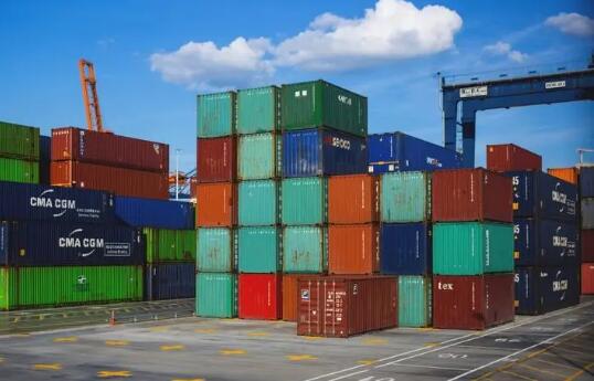 交通运输部：开展港口装卸内贸集装箱超重治理工作