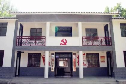 民政部、中央组织部、中央农办负责人就《关于规范村级组织工作事务、机制牌子和证明事项的意见》答记者问