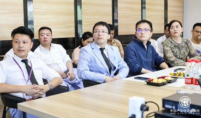 厦门中小企业代表团走进装保网，共探互联网家装未来！