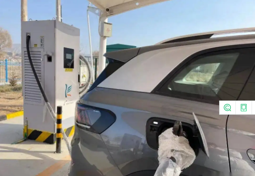 全国新增建设充电桩的高速路服务区872个 较8月增近3成