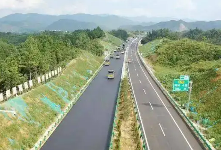 安徽前三季度交通建设投资再创新高 连续5个月单月投资逾100亿元