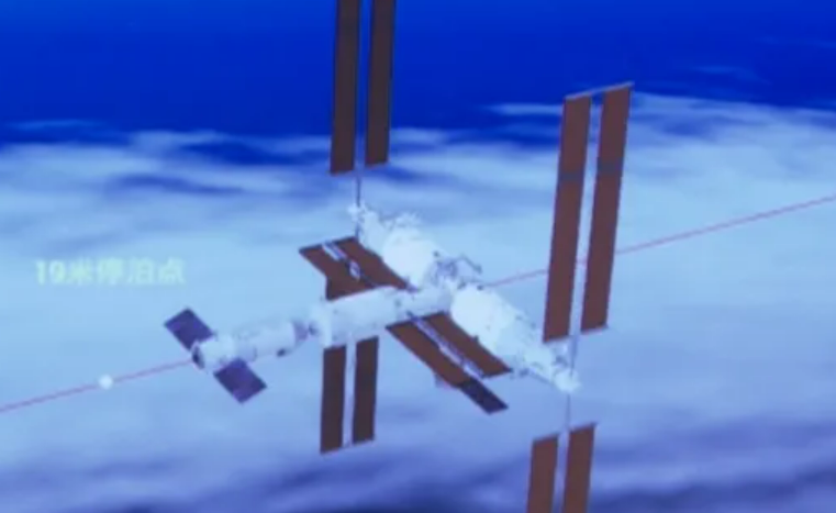 我国航天员首次在空间站迎接“太空快递” 天舟五号创造多个航天新纪录