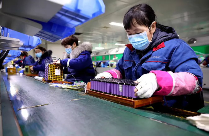 强化服务保障 真金白银留工 浙江出台18条举措助企稳工稳产