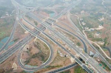 两段高速同日建成通车 重庆实现县县通高速