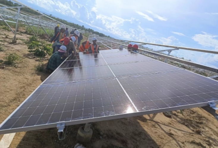 中国电建投资开发的缅甸光伏项目群发电