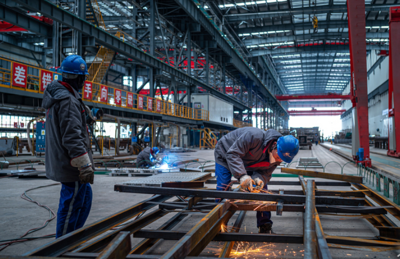 汇聚经济发展的澎湃动能和强劲信心