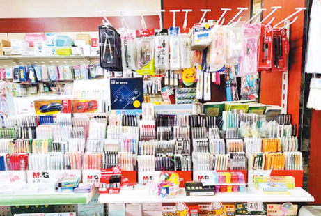 文具热销 学生看设计、家长重实用