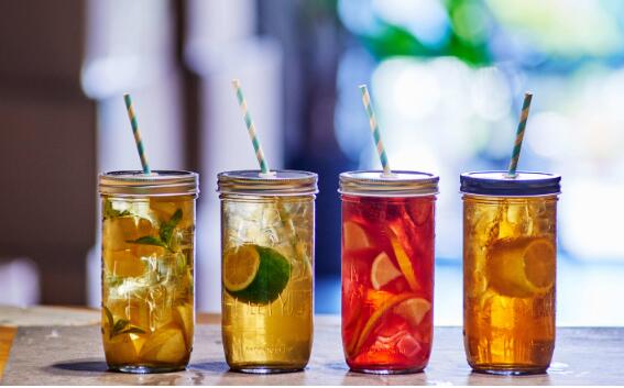 单日卖出30万杯 市场规模超千亿新式茶饮快速崛起