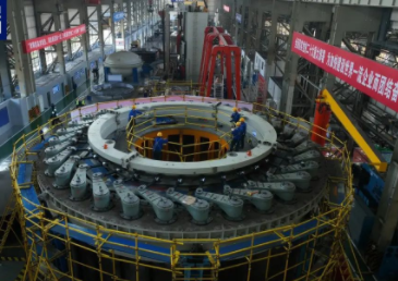 全球最大立式导水机构在四川德阳下线