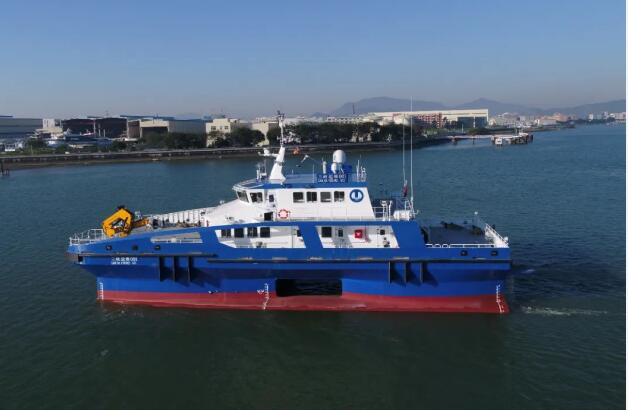 挺进深远海！国内首艘双模式高速风电运维船顺利出海