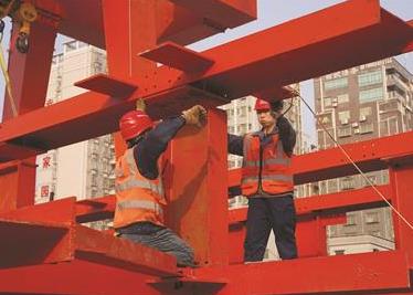 世界最大断面组合式顶管机“大禹掘进号”开始组装