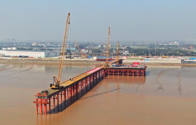 世界最长跨海高速铁路桥海上工程正式开工