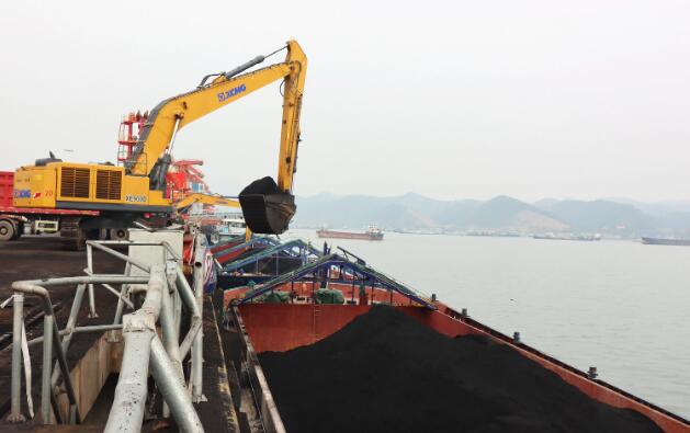 广西交通投资集团“铁水公”联运助推西江通道电煤发运量创历史新高