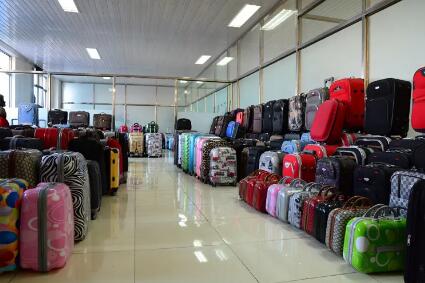 浙江义乌箱包出口迎来开门红