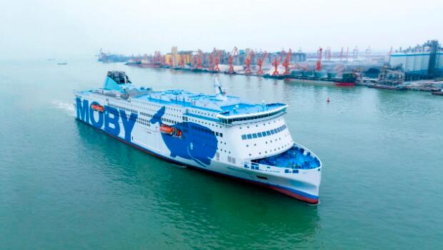 全球最大吨位豪华客滚船在广州南沙起航