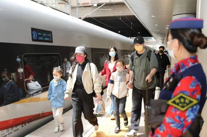 预期向好、市场回暖 流动的中国彰显生机活力