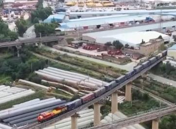 跨境运输客货两旺 交通互联互通为“一带一路”建设“强筋壮骨”