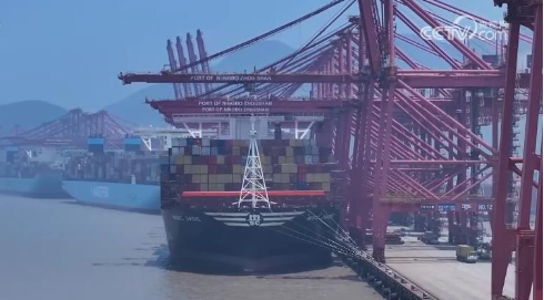 我国自主设计建造超大集装箱船多项指标均居世界最高水平