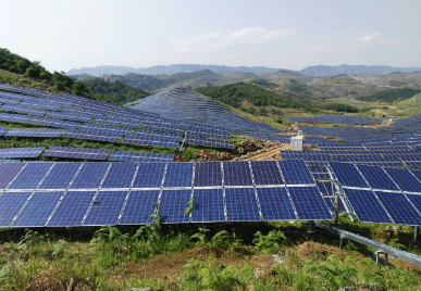 贵州威宁：乌蒙高原“风光互济”助力绿色发展