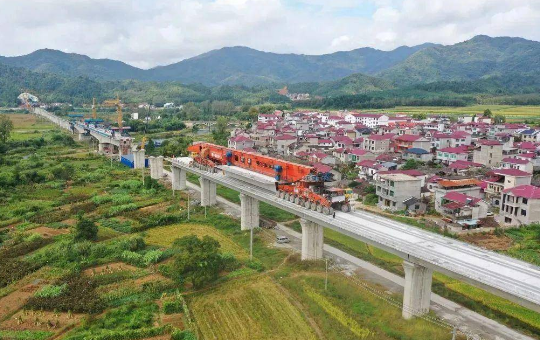 建设重大工程 增强发展动能