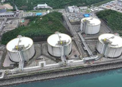 国内首座LNG接收站接卸量逾亿吨