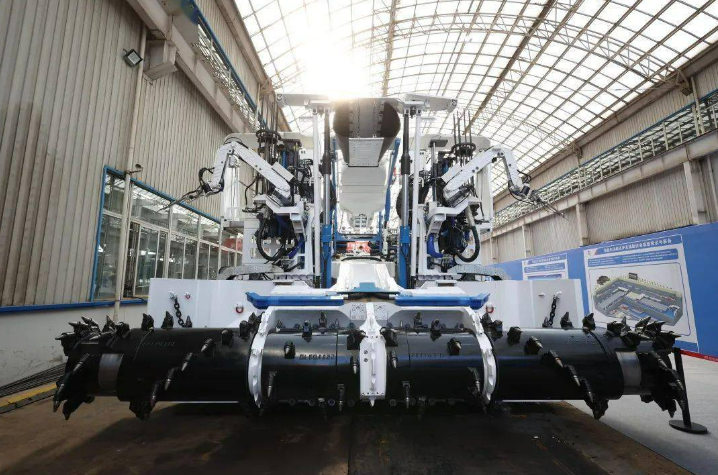 “煤海蛟龙”攻克世界级煤矿掘进难题 未来将向非煤领域拓展