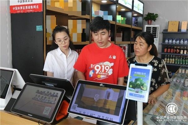 汇生态 惠民生 绘就乡村新“枫”景