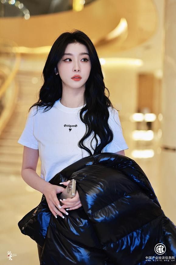 双十一福利有多强？LINC chic金羽杰携赵小棠现身直播间给你答案