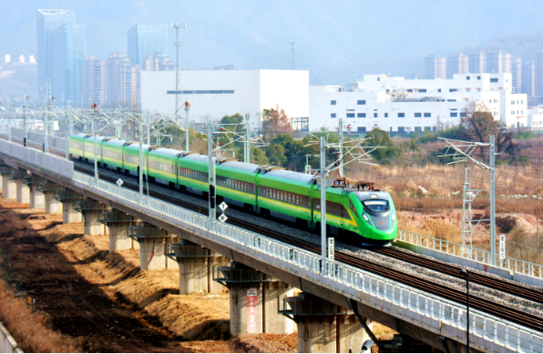 国内首个双层高箱集装箱运输试点线路——甬金铁路开通运营