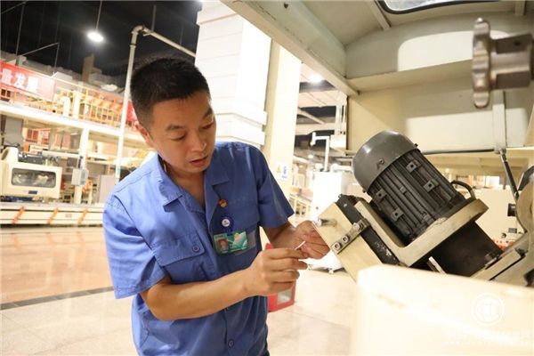 匠心汇聚生产时 担当奋进不停歇