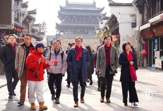 为“乡村梦想家”插上理论翅膀