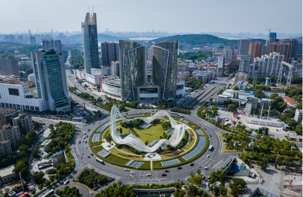 总量突破 质效提升——从地方两会看多个城市GDP迈上新台阶