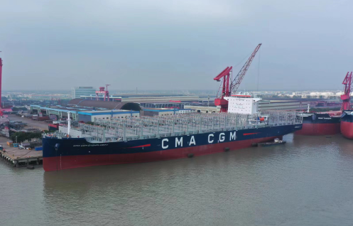 江苏泰州造船手持订单全球第一