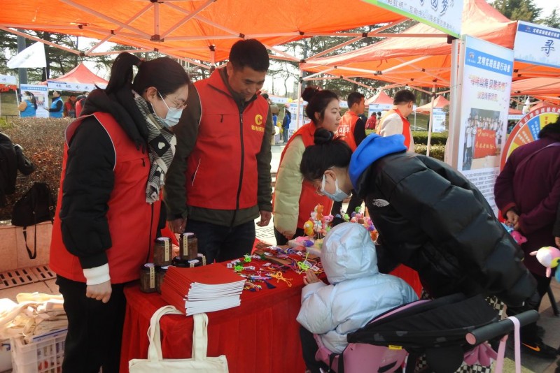 融入日常化作经常  做新时代追“锋”人