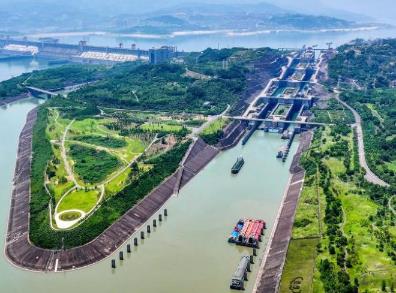 三峡枢纽累计航运通过量突破20亿吨