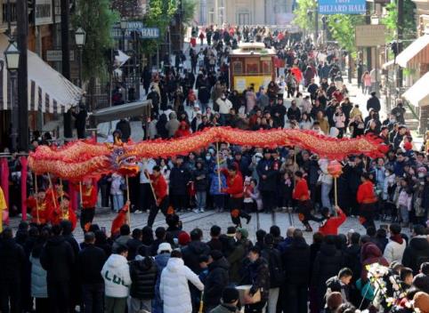 文化焕光彩 出游人次再创新高——文化和旅游部公布2025年春节假期文化和旅游市场情况