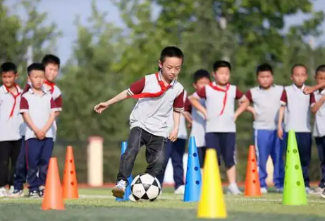 广东：中小学生每天综合体育活动时间不低于两小时