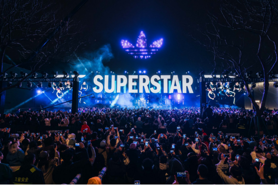 阿迪达斯2025春季攻势：让街头文化重塑全球增长动能