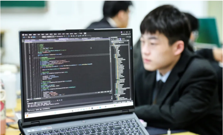 AI人才紧缺之下，宿迁职业技术学院助力学子逐浪数字未来