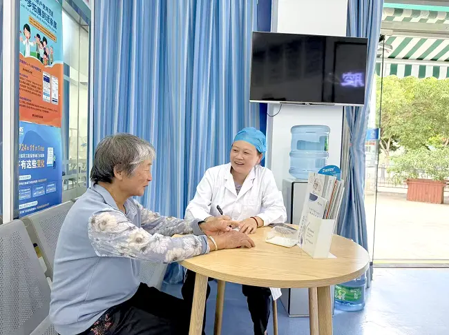 李芳芳：大山深处的健康守护者