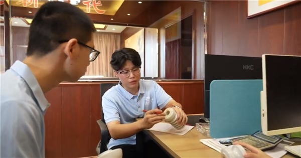 华瓷电盾技术攻坚再突破，开启绝缘子智能监测新纪元