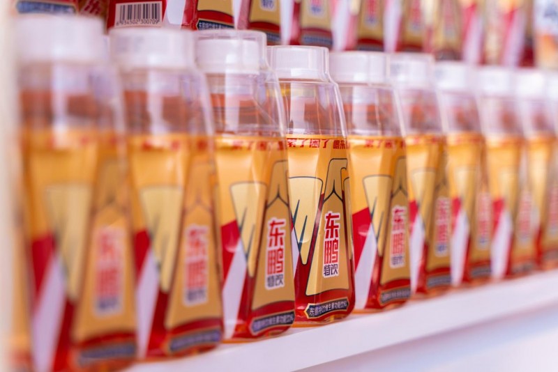 从科学配比到创新设计，东鹏特饮凭实力征服高温下的打工人