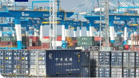 西部陆海新通道铁海联运班列集装箱运量累计超255万标箱