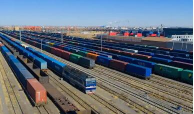 中欧班列中通道年内通行量首次突破3500列