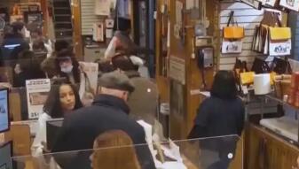 美国11月消费者信心指数跌至88.7 创7个月来最低值