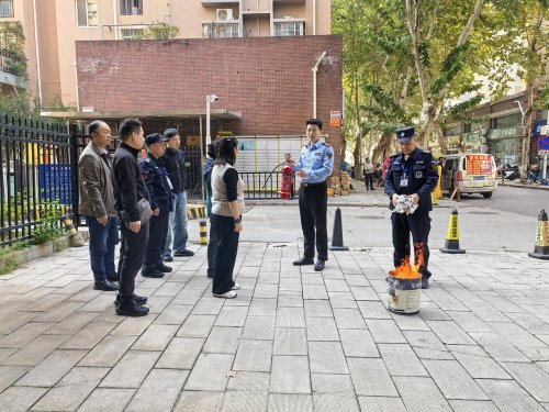 武汉洪山烟草开展灭火器实操演练 提升应急处置能力