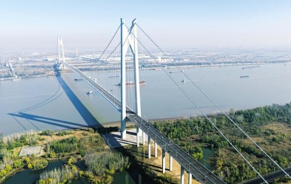 免费通行！南京新生圩长江大桥通车