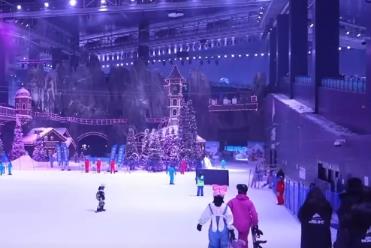 从“遥不可及”到“触手可及” “北冰南展”新风尚激发冰雪消费新热潮