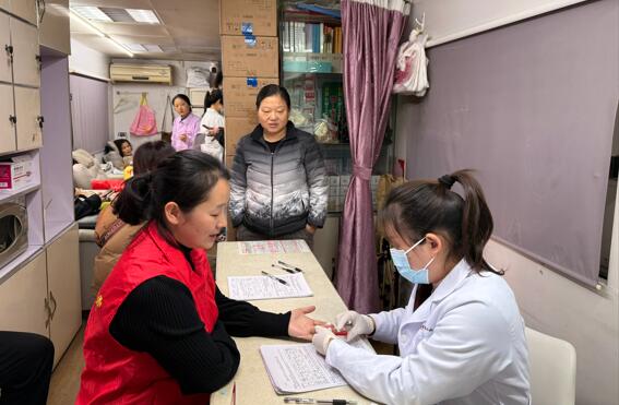 武穴烟草：热血暖寒冬 橙香薯甜映初心